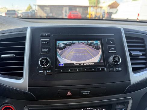 Used 2021 Honda Pilot LX image 26