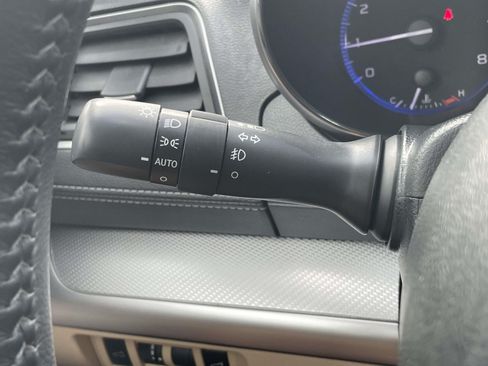 Used 2018 Subaru Outback 2.5i Premium AWD/4WD image 25