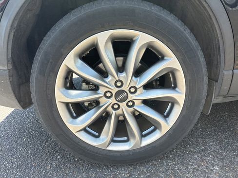 Used 2022 Lincoln Corsair FWD w/ Premium Package image 11