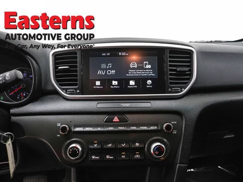 Used 2022 Kia Sportage LX AWD/4WD image 12