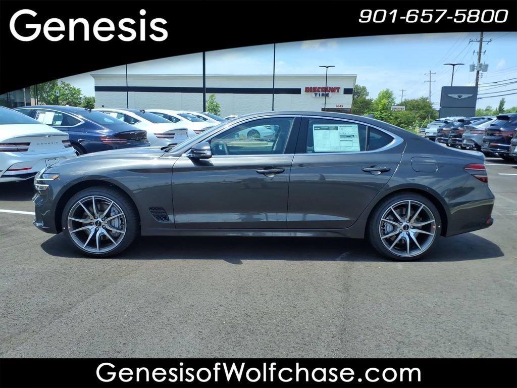 Used 2026 Genesis G70 2.5T AWD/4WD image 2