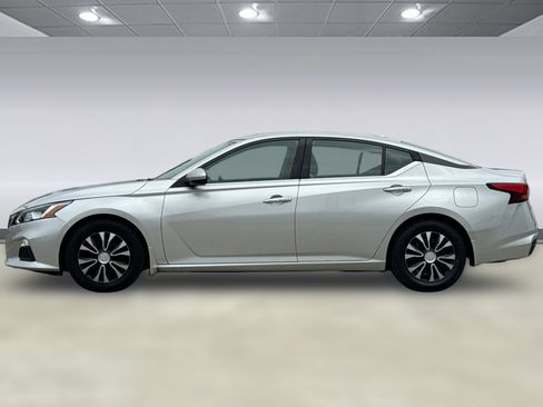Used 2020 Nissan Altima 2.5 S FWD image 2
