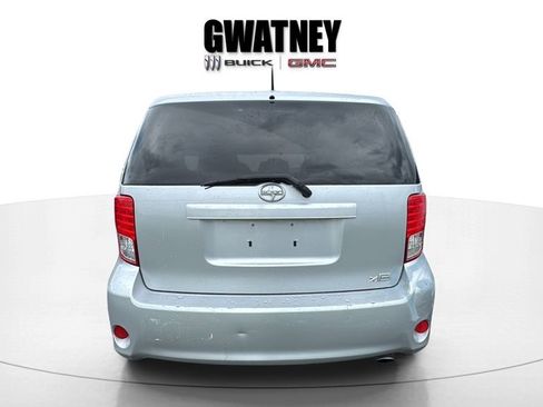 Used 2012 Scion xB FWD image 4
