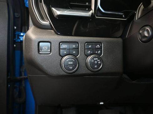 Used 2022 Chevrolet Silverado 1500 LTZ AWD/4WD image 13