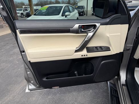 Used 2023 Lexus GX 460 Luxury w/ Sport Design Package image 12