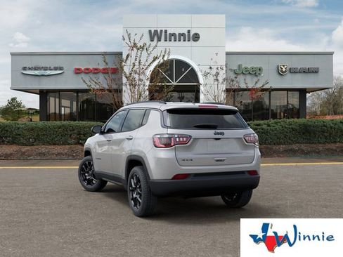 New 2026 Jeep Compass Latitude image 3