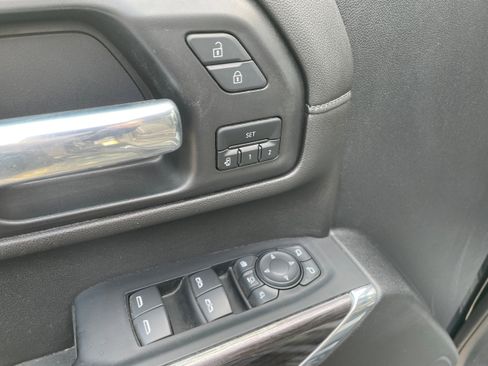 Used 2022 Chevrolet Silverado 2500 LTZ w/ LTZ Plus Package image 15
