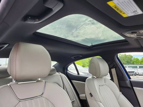 Used 2023 Genesis G70 2.0T w/ Sport Prestige Package AWD/4WD image 12