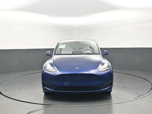Used 2023 Tesla Model Y Long Range AWD/4WD image 4
