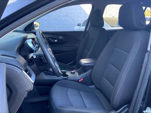 Used 2022 GMC Terrain SLE image 12