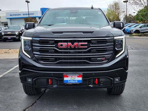Used 2025 GMC Sierra 1500 AT4 w/ AT4 Premium Package AWD/4WD image 5