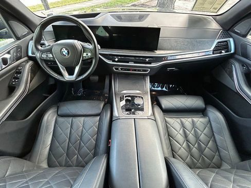 Used 2024 BMW X5 xDrive40i image 10