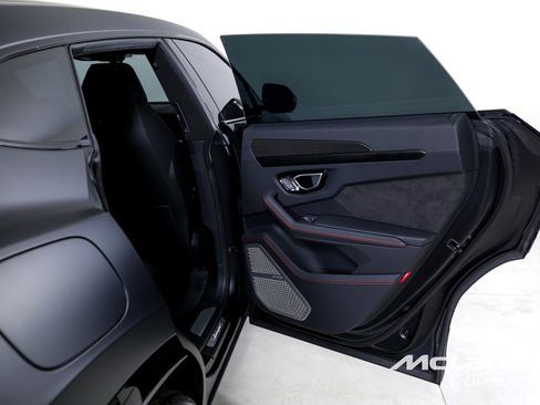 Used 2024 Lamborghini Urus S image 23