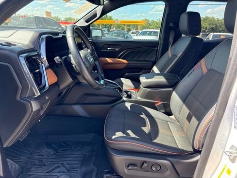 Used 2024 GMC Canyon AT4 w/ Technology Package AWD/4WD image 13