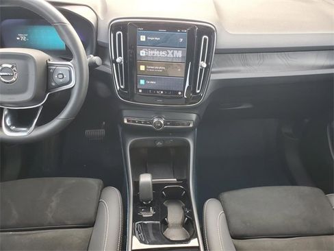 Certified 2023 Volvo C40 P8 Recharge Ultimate image 32