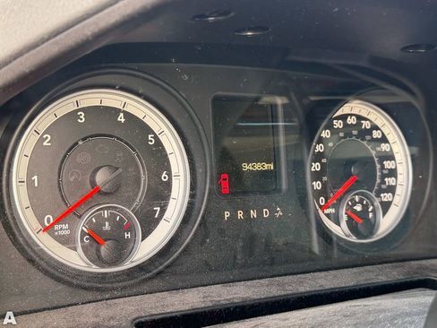 Used 2013 RAM 1500 Express RWD image 8