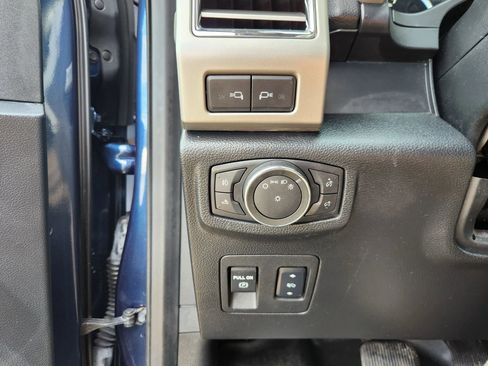 Used 2016 Ford F150 Lariat w/ Equipment Group 501A Mid image 27