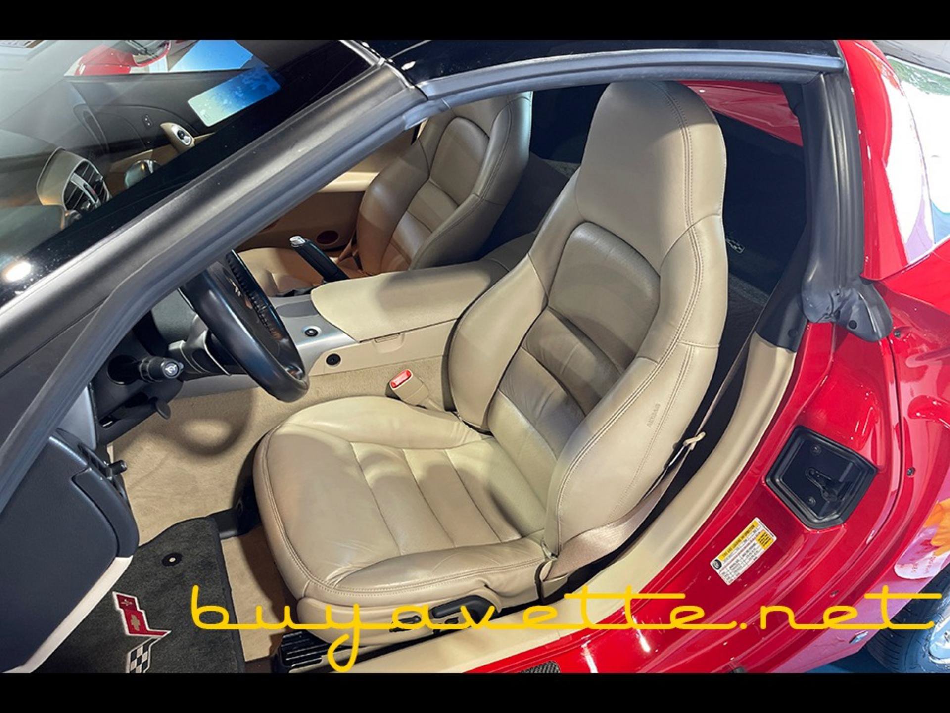 Used 2006 Chevrolet Corvette Coupe w/ Preferred Equipment Group RWD image 20