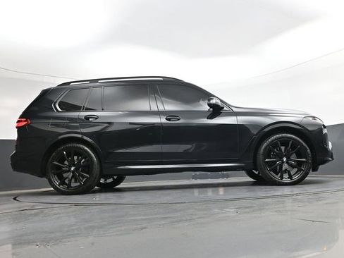 Used 2025 BMW X7 M60i AWD/4WD image 31