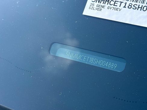 Used 2025 Genesis Electrified GV70 AWD/4WD image 38