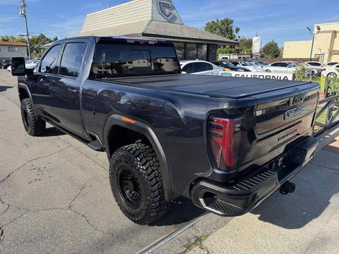 Used 2024 GMC Sierra 2500 AT4 w/ AT4 Premium Plus Package image 3