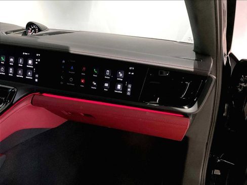 Used 2025 Porsche Panamera GTS image 23