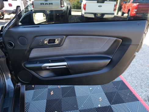 Used 2020 Ford Mustang Shelby GT350 w/ Technology Package image 35