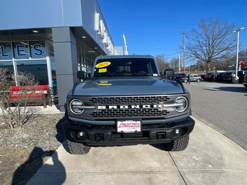 Certified 2025 Ford Bronco Badlands image 3