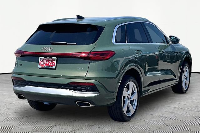 Used 2025 Audi Q5 Premium Plus w/ Premium Plus AWD/4WD image 2