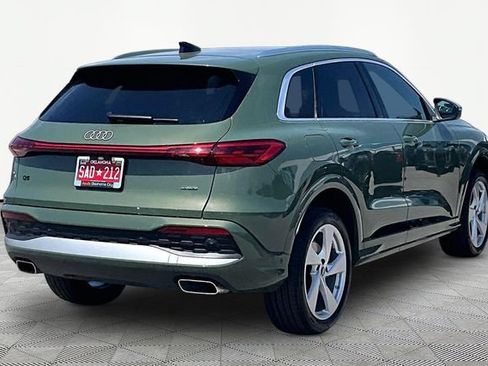 Used 2025 Audi Q5 Premium Plus w/ Premium Plus AWD/4WD image 2