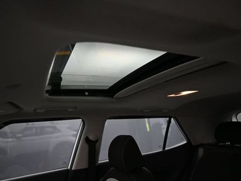 Used 2023 Hyundai Venue SEL w/ Cargo Package FWD image 20