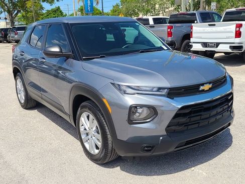 Used 2022 Chevrolet TrailBlazer LS image 4
