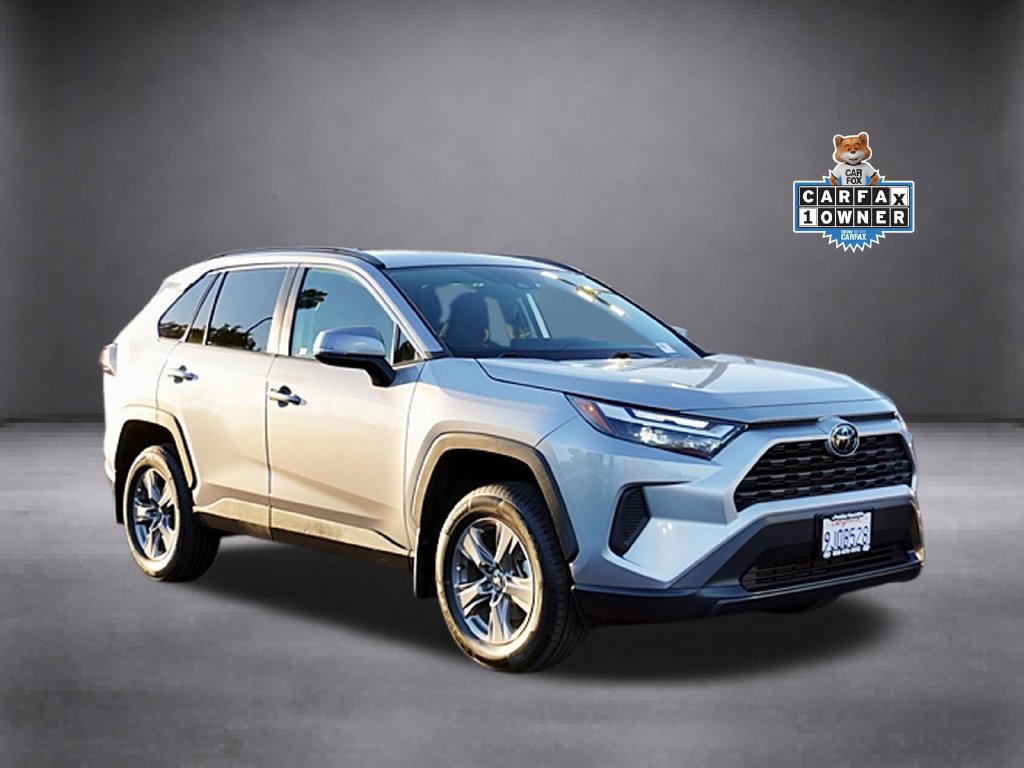 Used 2024 Toyota RAV4 XLE FWD image 2