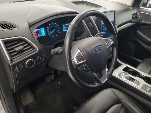 Used 2023 Ford Edge SEL image 11