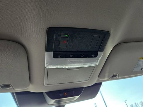 New 2025 Nissan Pathfinder SV w/ Black Appearance Package image 26