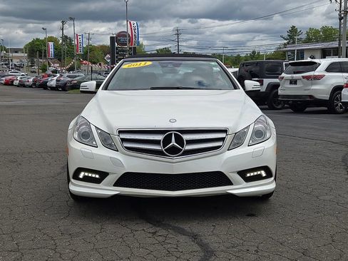 Used 2011 Mercedes-Benz E 550 Cabriolet image 3