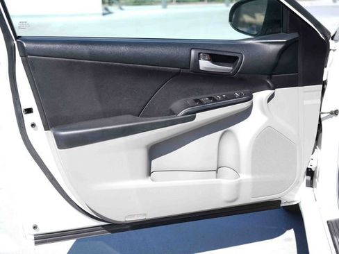 Used 2012 Toyota Camry LE FWD image 22
