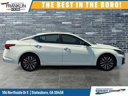 Used 2025 Nissan Altima 2.5 SV image 6