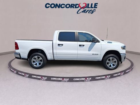 Used 2025 RAM 1500 Big Horn AWD/4WD image 7