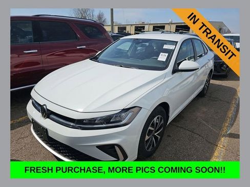 Used 2025 Volkswagen Jetta S image 1
