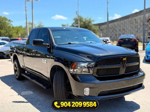 Used 2018 RAM 1500 Express w/ Black Ram 1500 Express Group AWD/4WD image 9