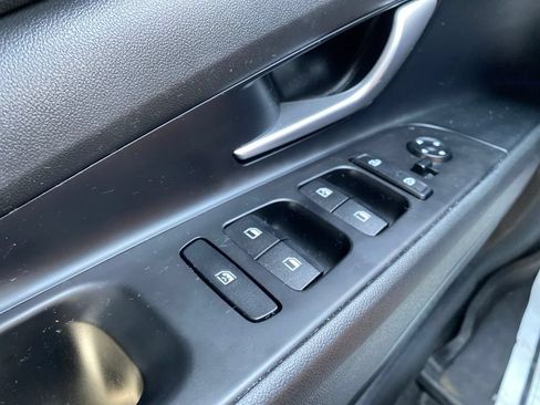 Certified 2023 Hyundai Elantra Limited w/ Winter Weather Package FWD image 23