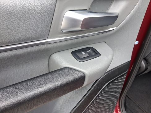 Used 2019 RAM 1500 Big Horn image 29