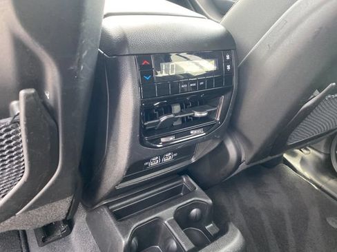 Used 2023 Jeep Grand Cherokee L Laredo RWD image 20