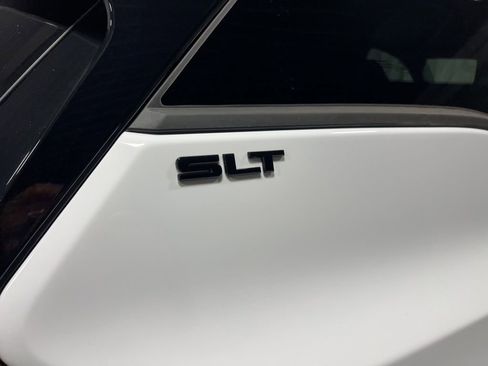 Used 2020 GMC Terrain SLT w/ Elevation Edition FWD image 16