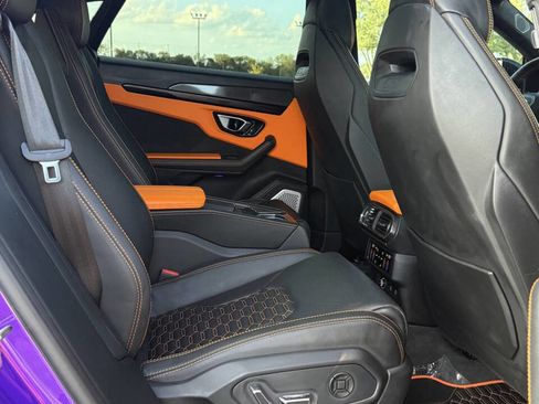 Used 2022 Lamborghini Urus AWD/4WD image 45