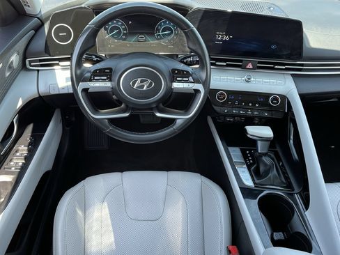 Used 2021 Hyundai Elantra Limited FWD image 10