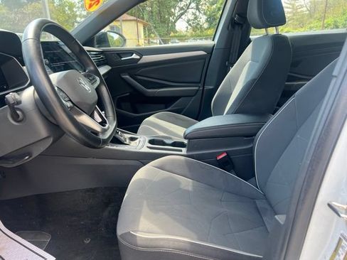 Used 2025 Volkswagen Jetta Sport FWD image 16