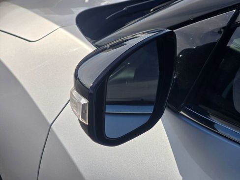 Used 2019 Nissan Maxima 3.5 SV w/ Floor Mat Group FWD image 12