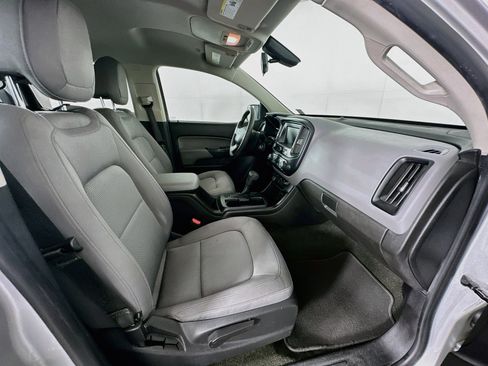 Used 2018 Chevrolet Colorado W/T RWD image 28